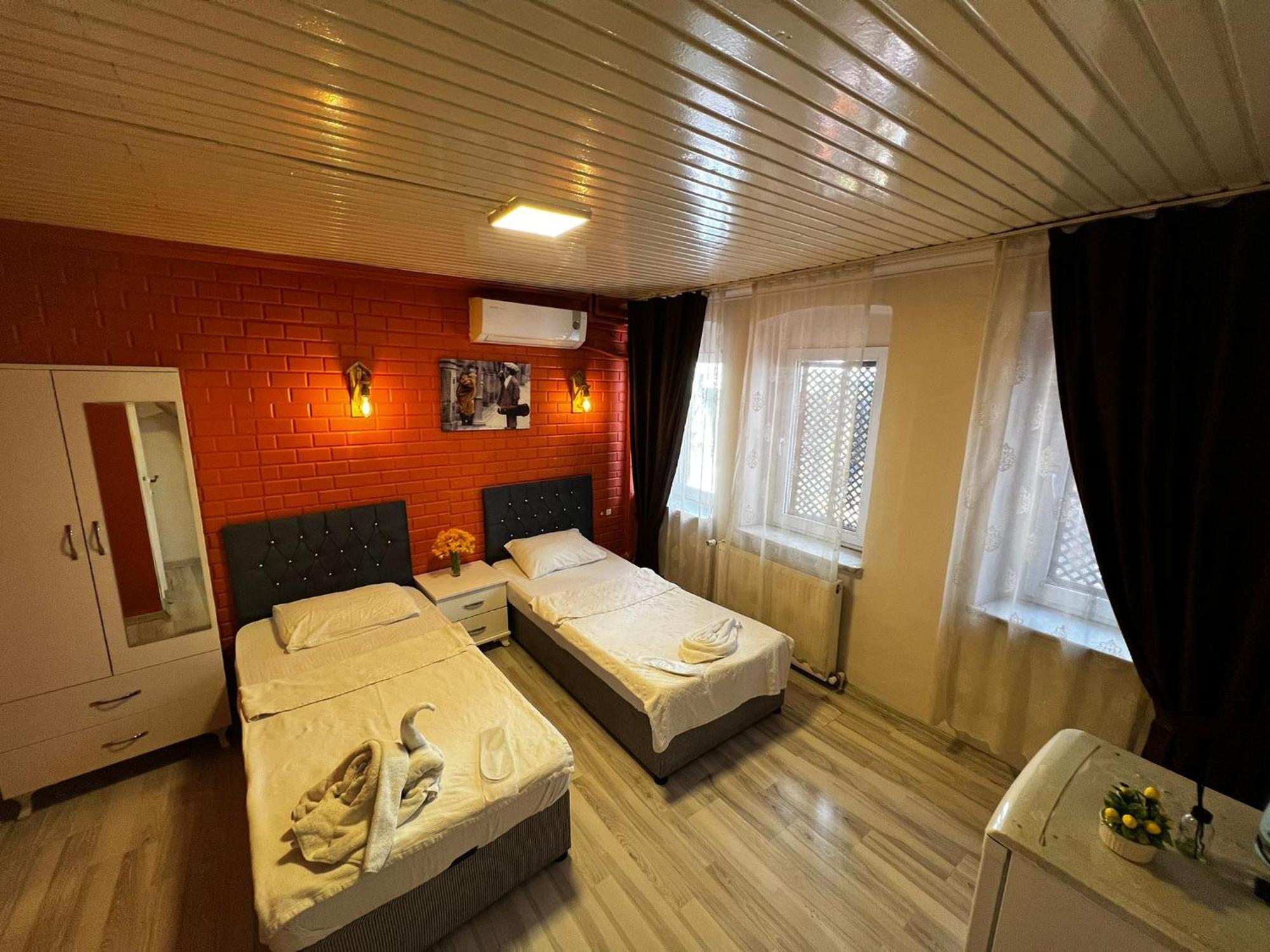 Taksim Bricktown Suite Istanbul Exterior photo